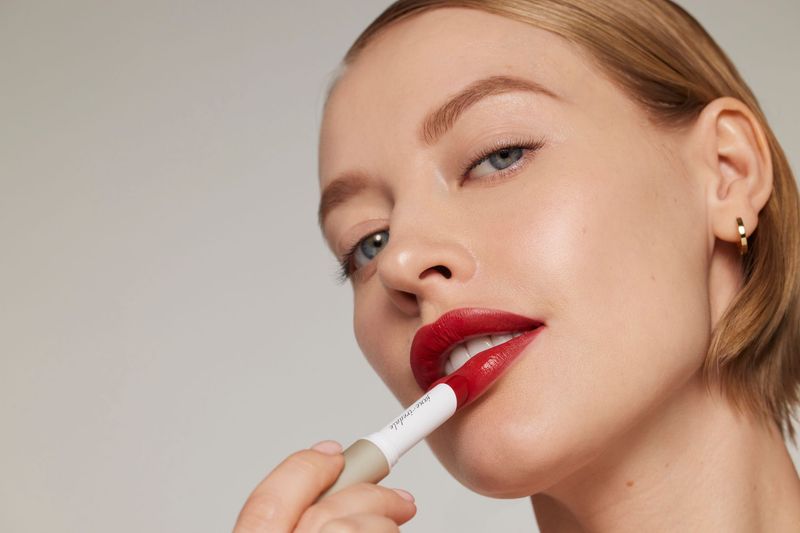 ColorLuxe Hydrating Cream Lipstick